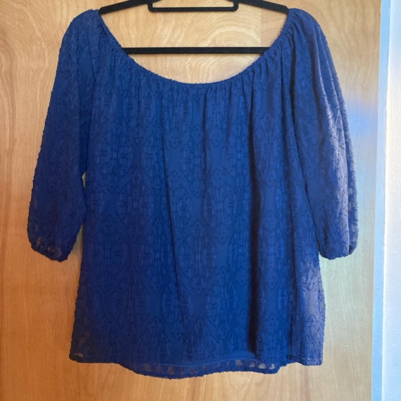 Blouse - Picture 2 of 3